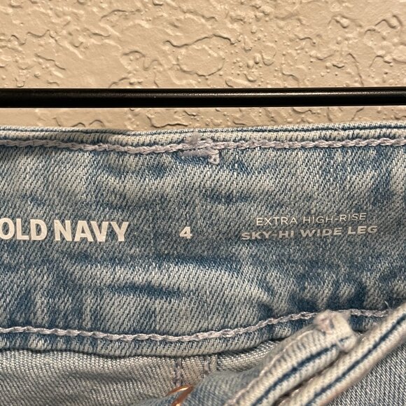 Old Navy Extra High-Waisted Mariner Wide-Leg Jeans Light Wash Size 4 - Picture 5 of 7